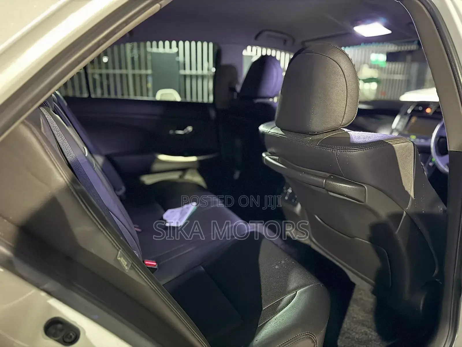 Toyota Crown 2010 White