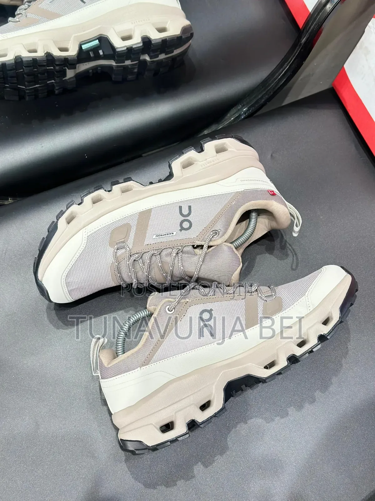 Qc Sneakers  / Full Box 