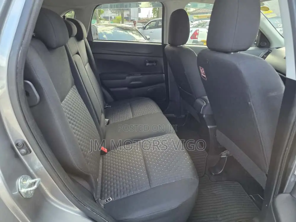 Mitsubishi RVR 2.0 2011 Gray