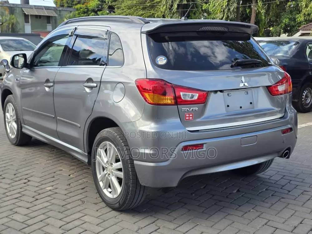 Mitsubishi RVR 2.0 2011 Gray