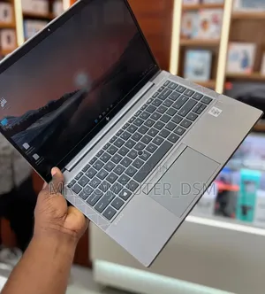 Laptop HP ZBook Firefly 14 G7 16GB Intel Core I5 SSD 256GB
