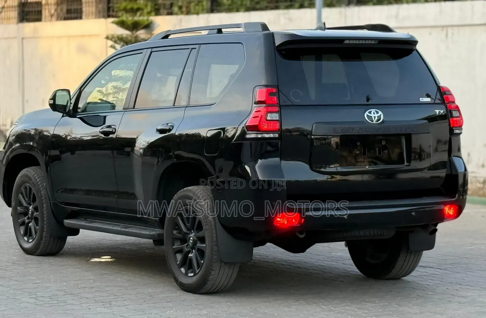 Toyota Land Cruiser Prado 2022 Black