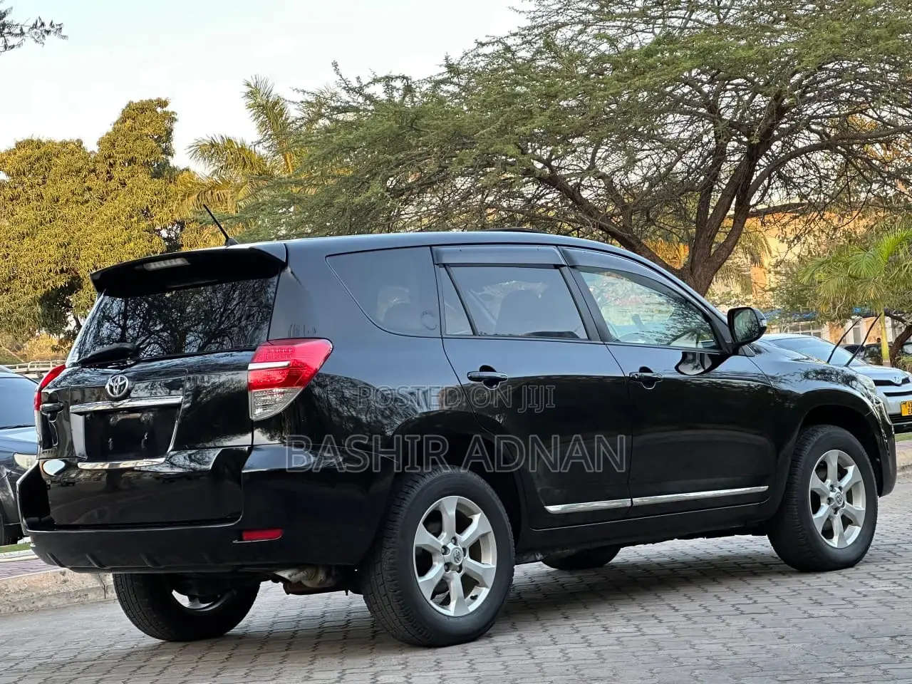 Toyota Vanguard 2011 Matt Black