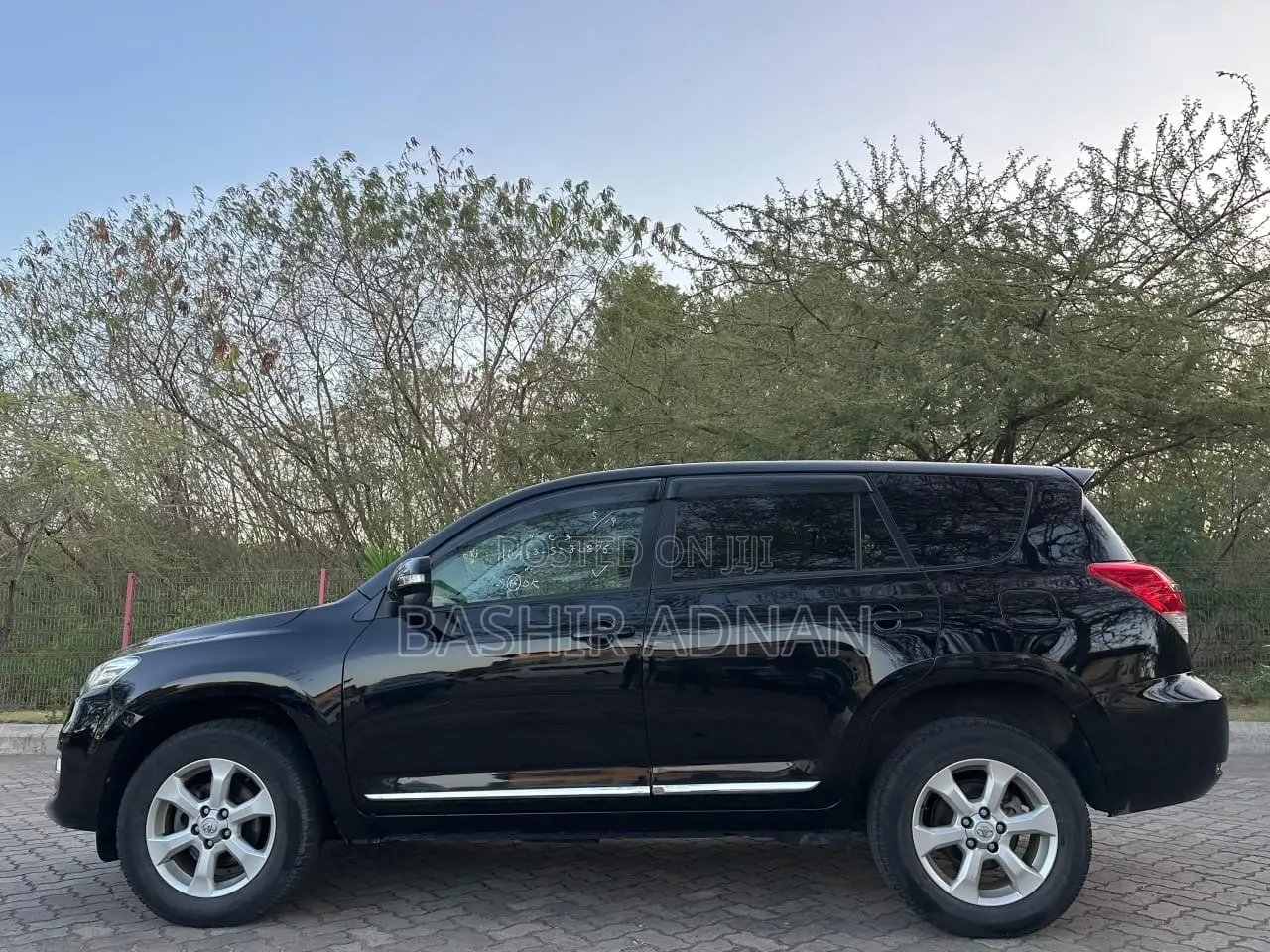 Toyota Vanguard 2011 Matt Black