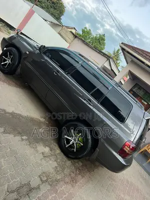 Toyota Kluger 2006 Gray