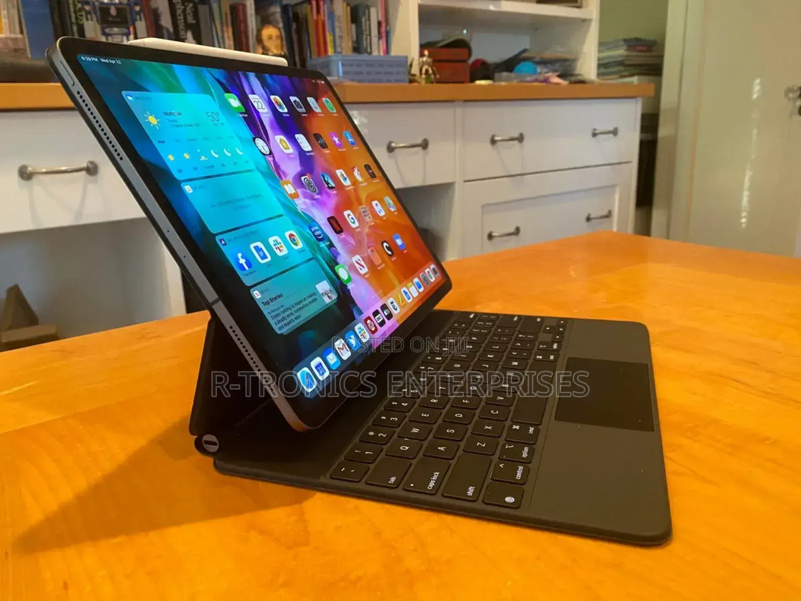 Apple iPad Magic Keyboard Case for iPad Pro 13-Inch (M4)