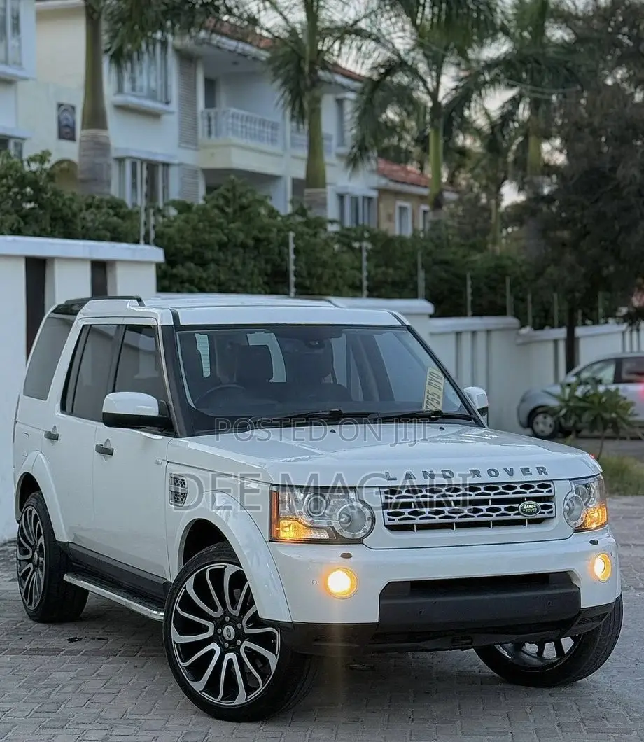 Land Rover Discovery 2010 White