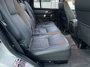 Land Rover Discovery 2010 White