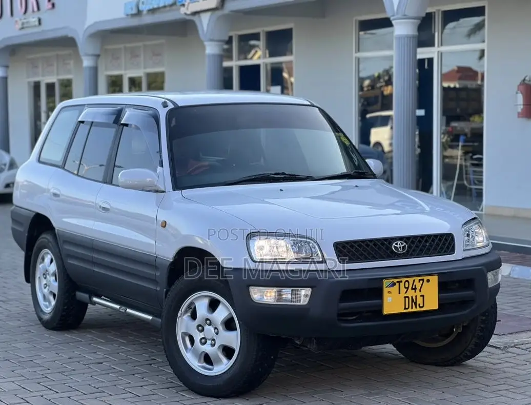 Toyota RAV4 1999 Silver