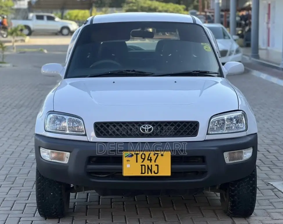 Toyota RAV4 1999 Silver