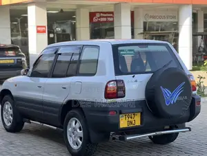 Toyota RAV4 1999 Silver