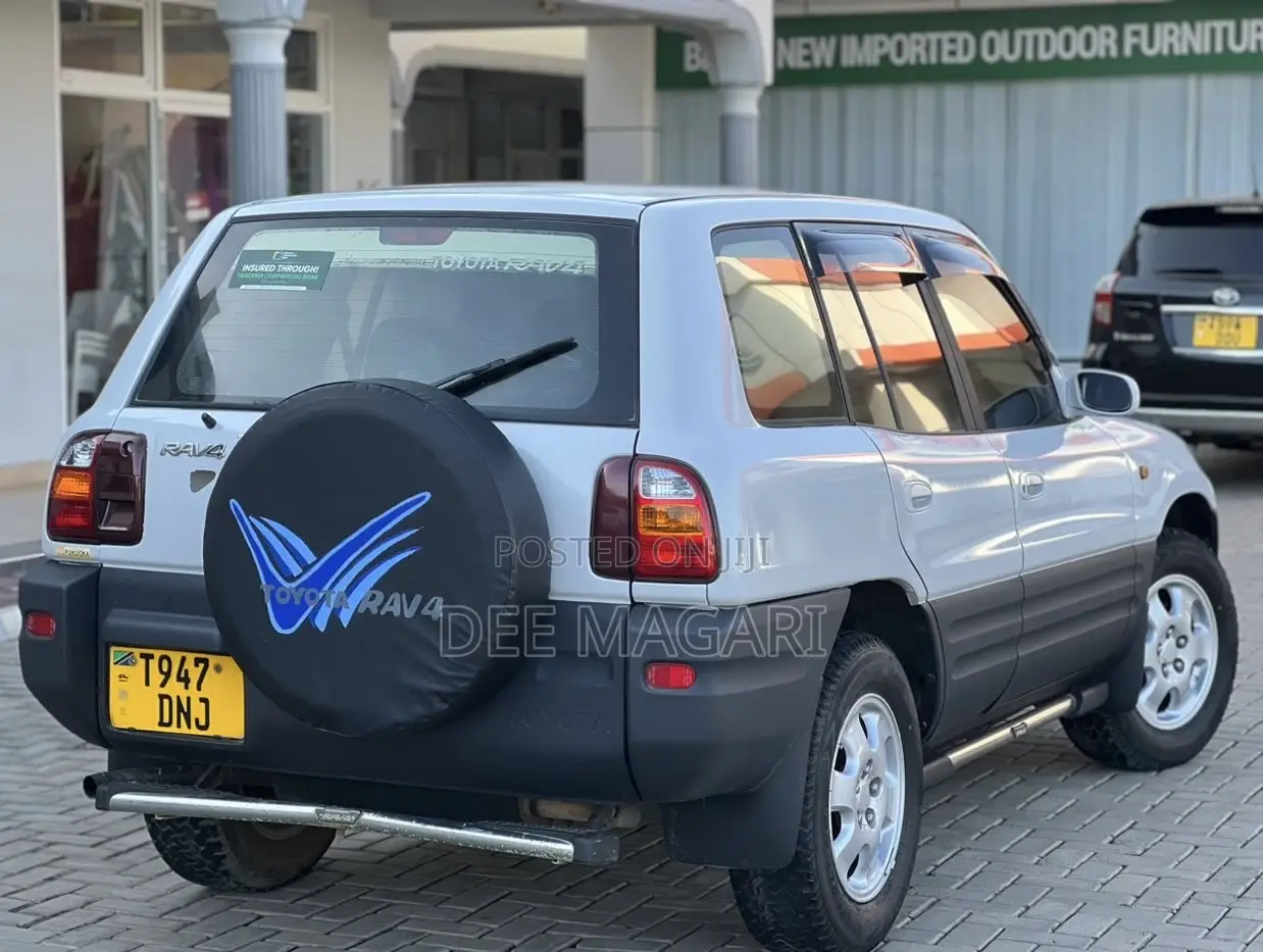 Toyota RAV4 1999 Silver