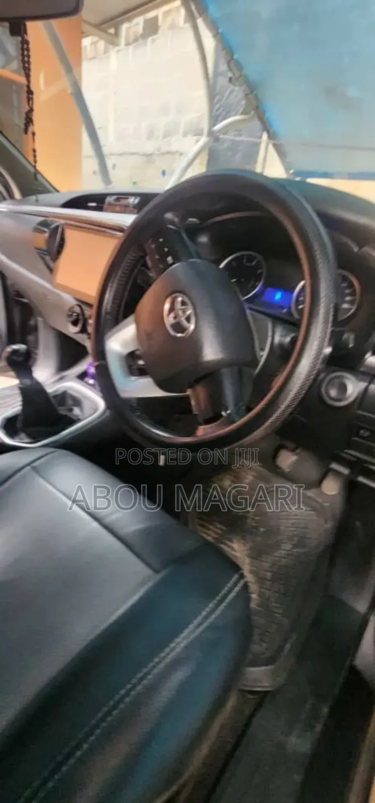 Toyota Hilux 2022 Gray