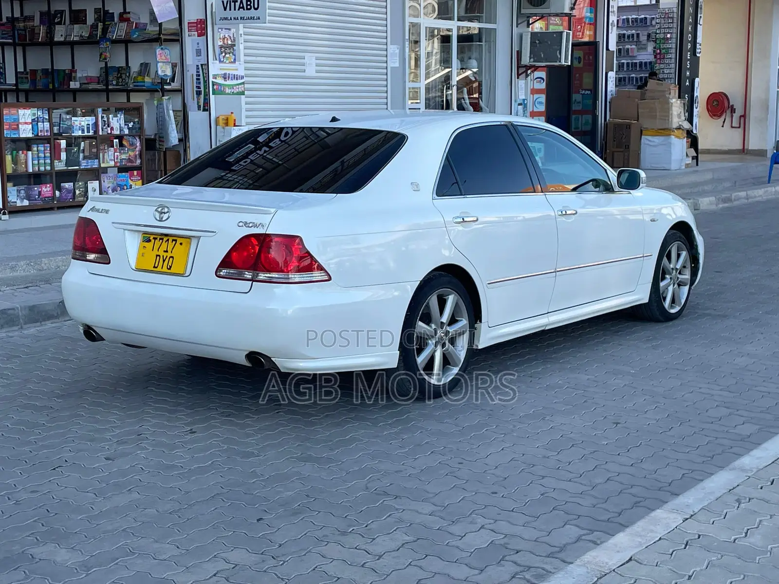 Toyota Crown 2005 White