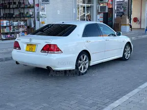 Toyota Crown 2005 White