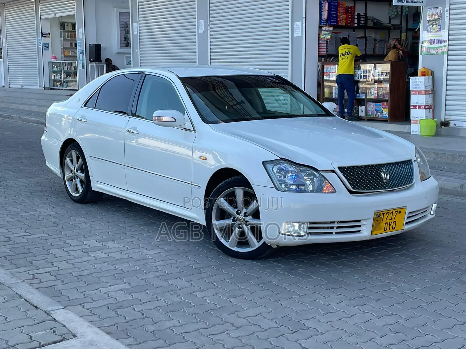 Toyota Crown 2005 White