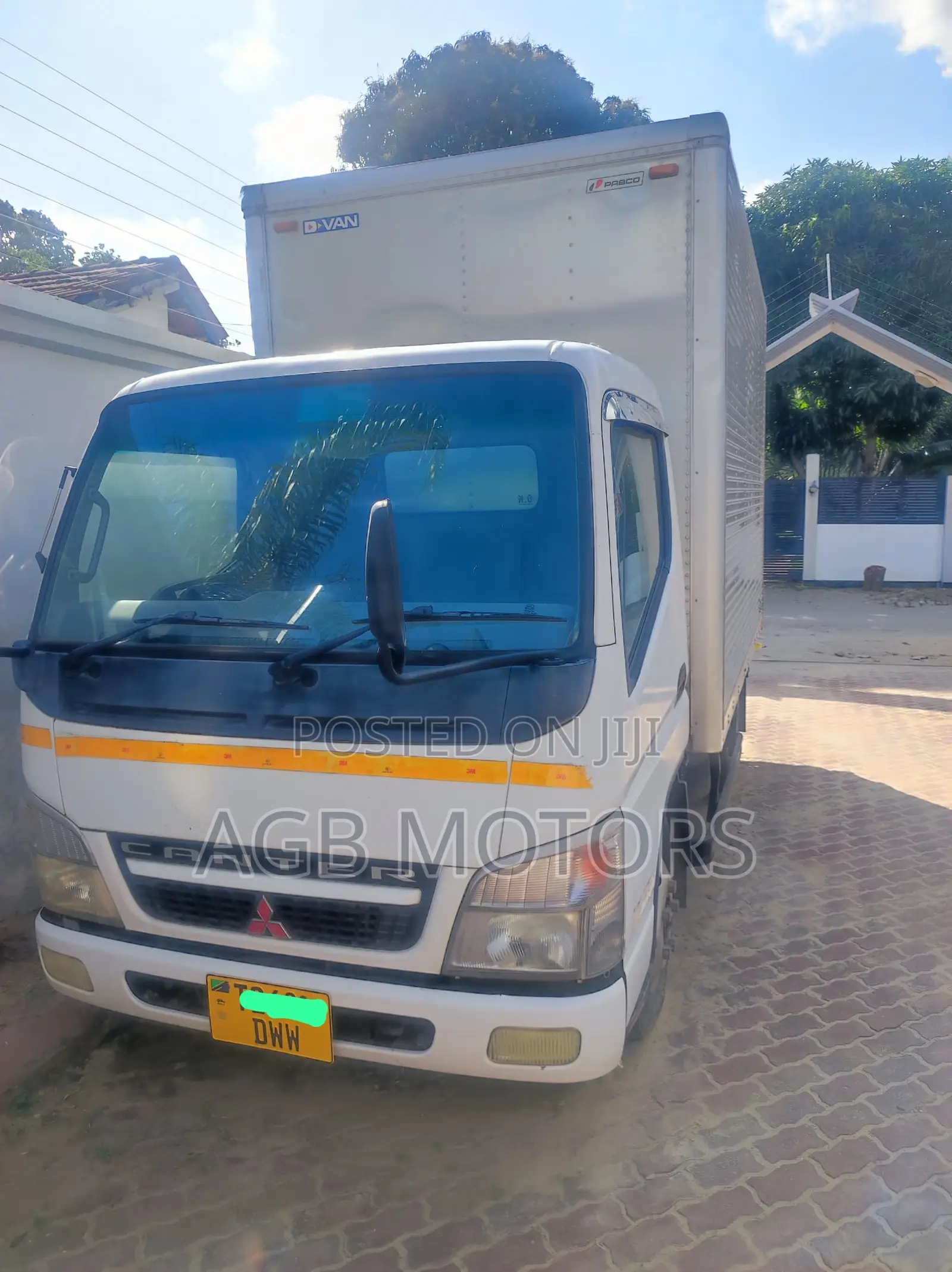 Mitsubishi Canter 2006 White