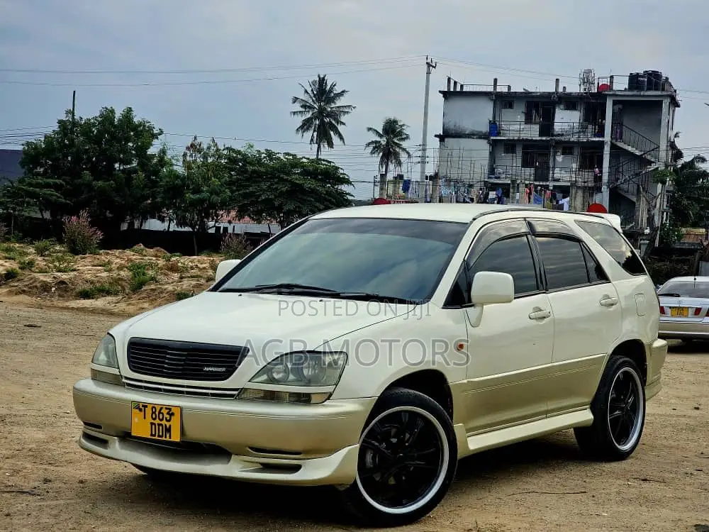 Toyota Harrier 2003 White