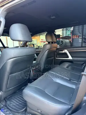 Toyota Land Cruiser 4.6 V8 ZX 2017 Black