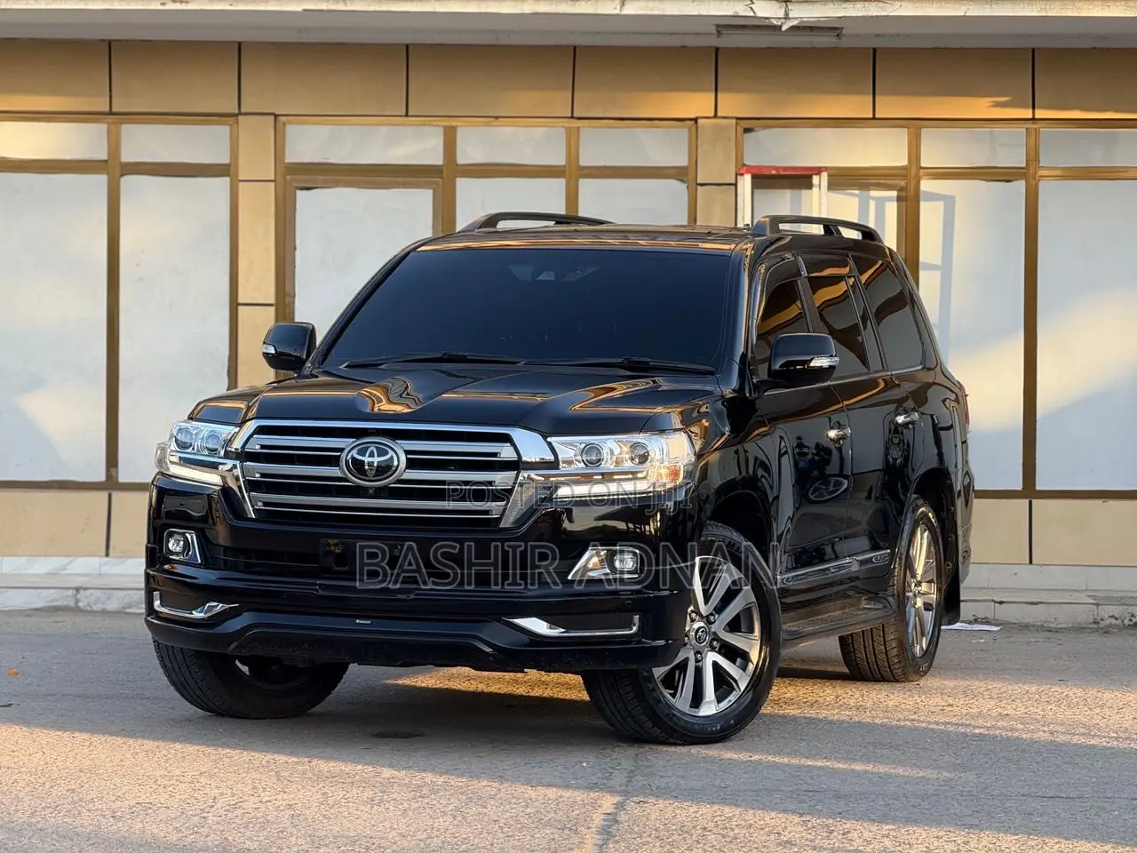 Toyota Land Cruiser 4.6 V8 ZX 2017 Black