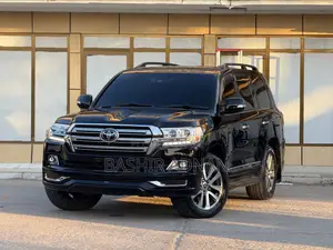 Toyota Land Cruiser 4.6 V8 ZX 2017 Black