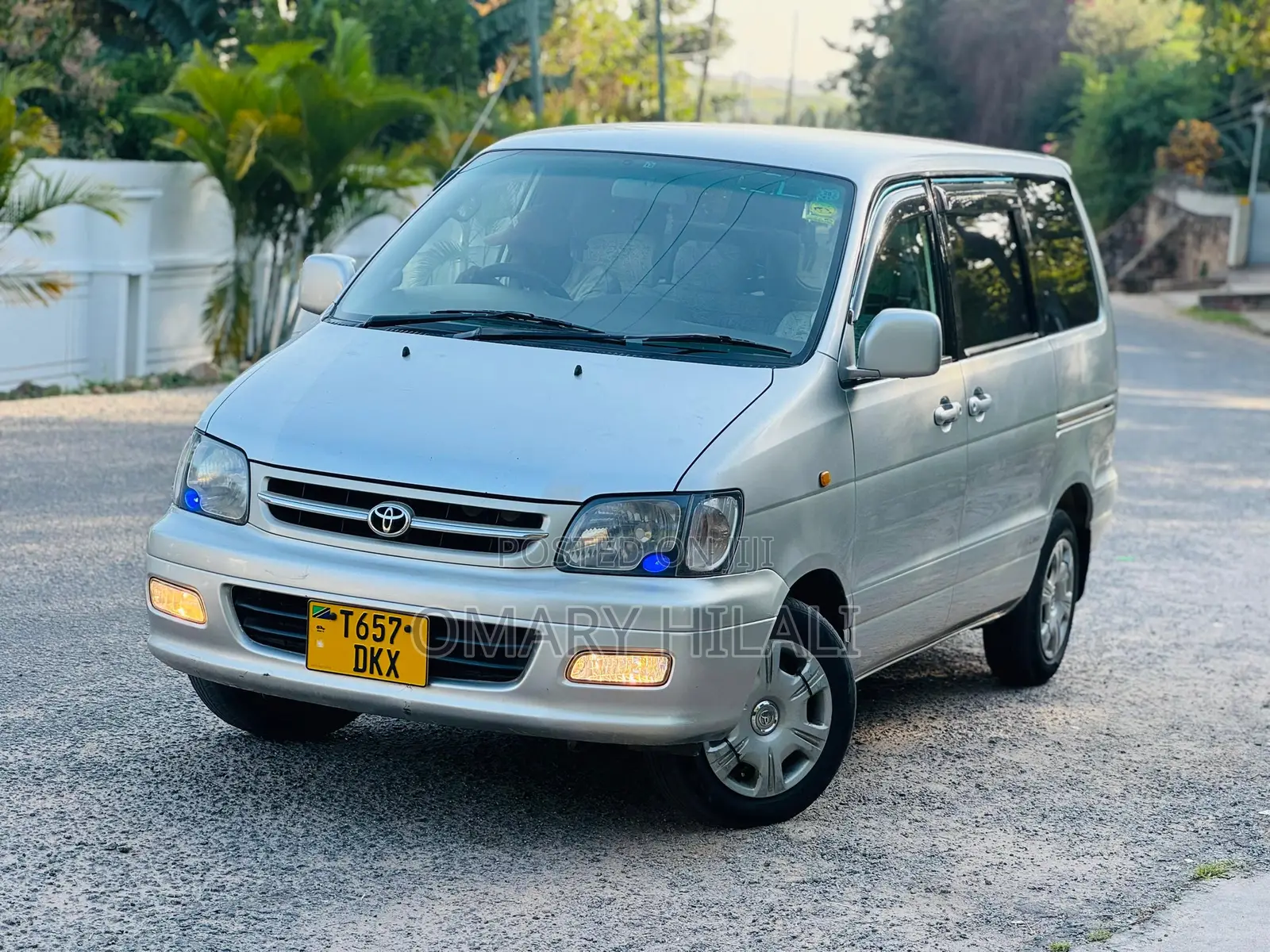 Toyota Noah 2003 Silver