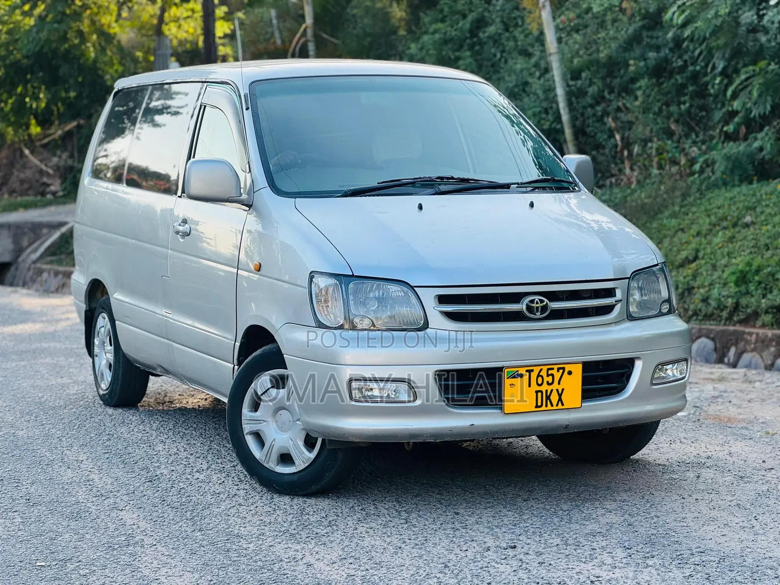 Toyota Noah 2003 Silver