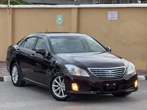 Toyota Crown 2009 Maroon