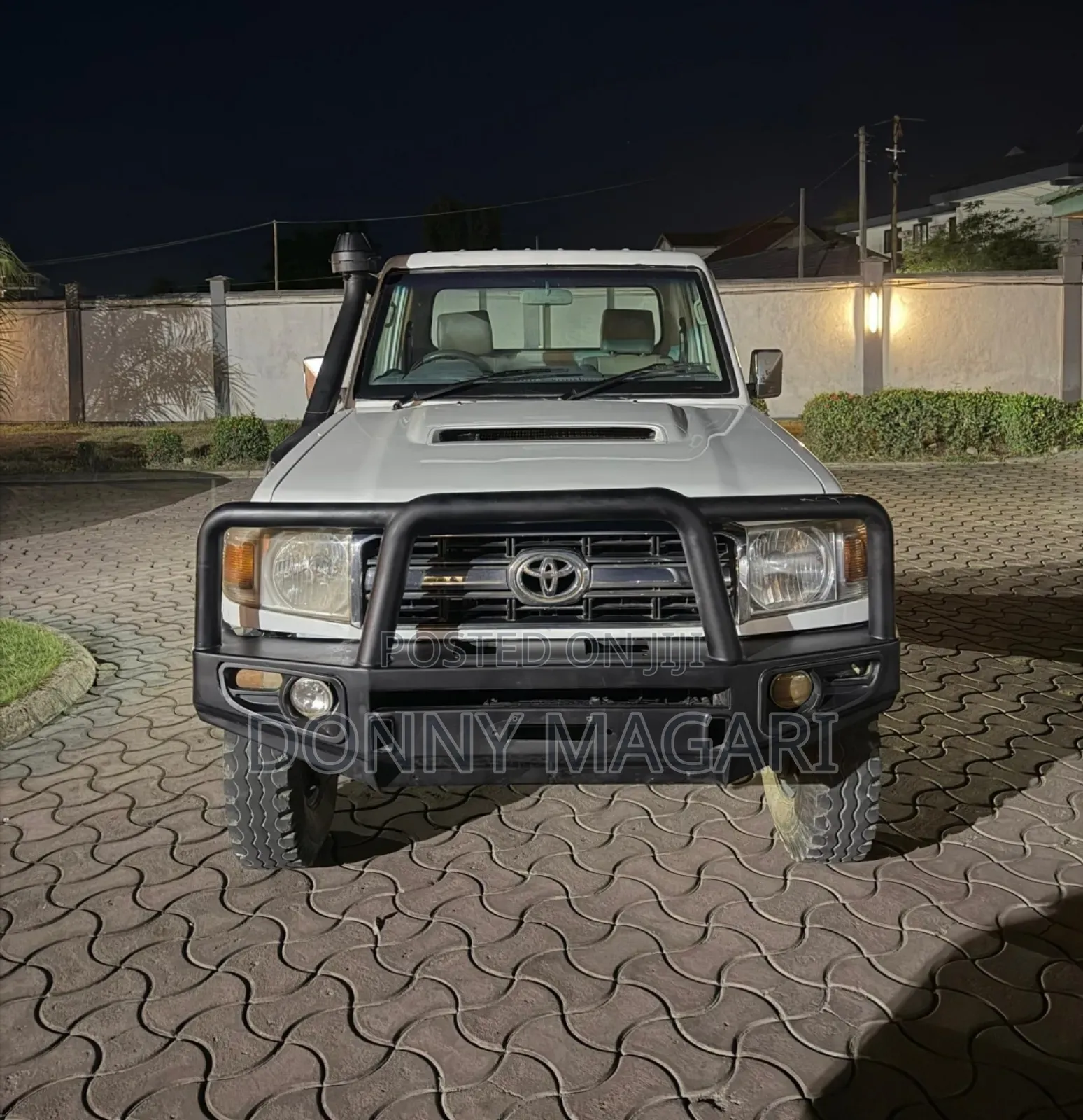 Toyota Land Cruiser 2015 White