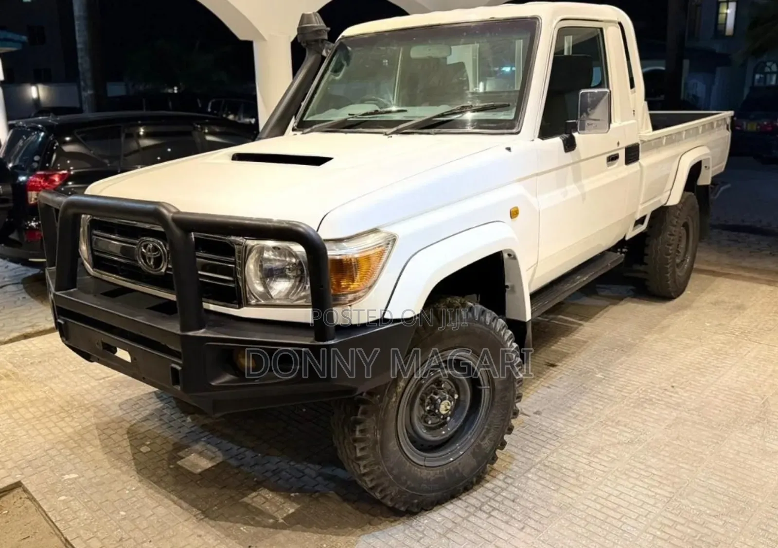 Toyota Land Cruiser 2015 White