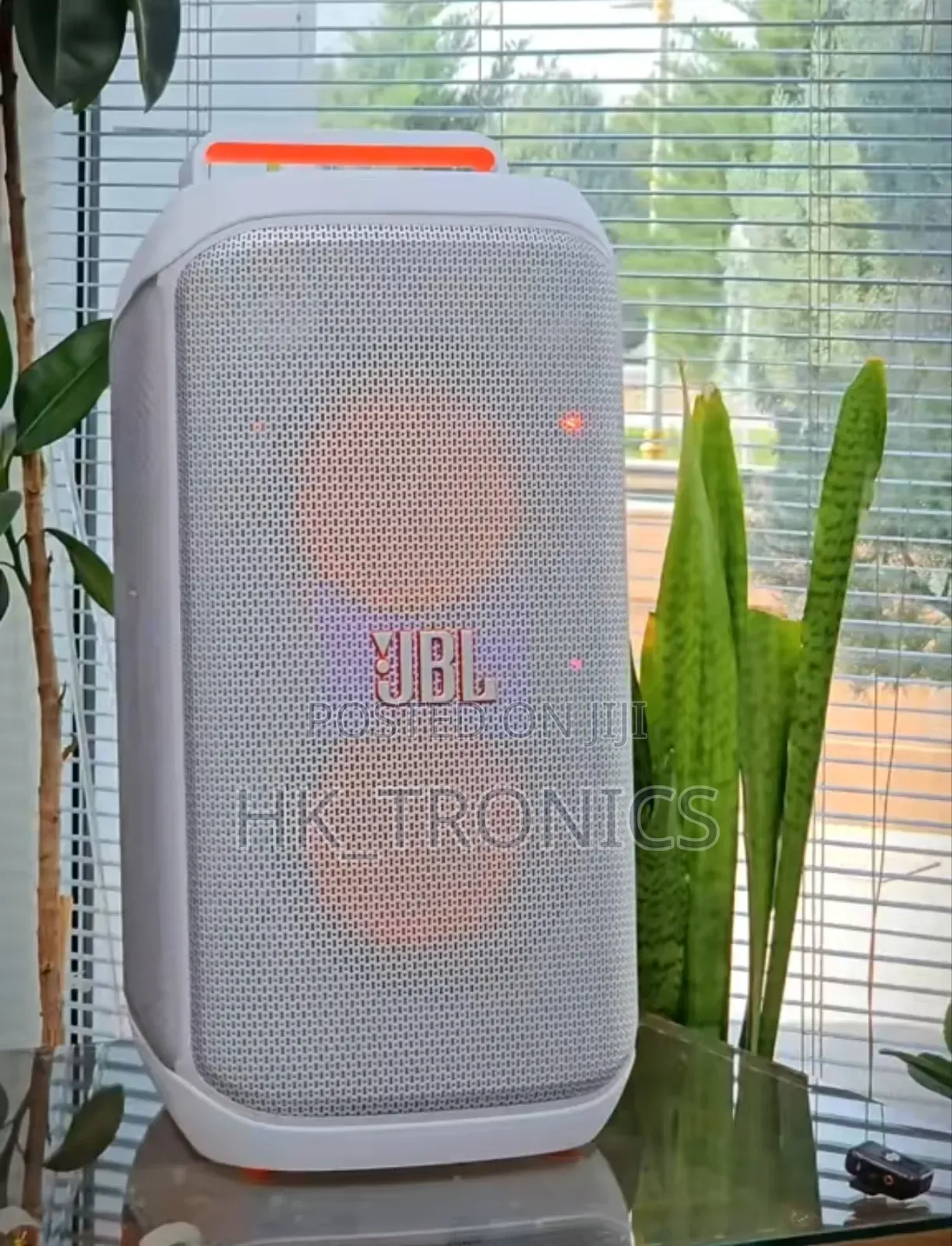 JBL Partybox Club 120 White