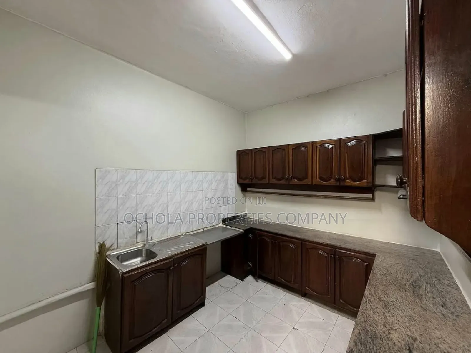 3bdrm Duplex in Upanga West for rent