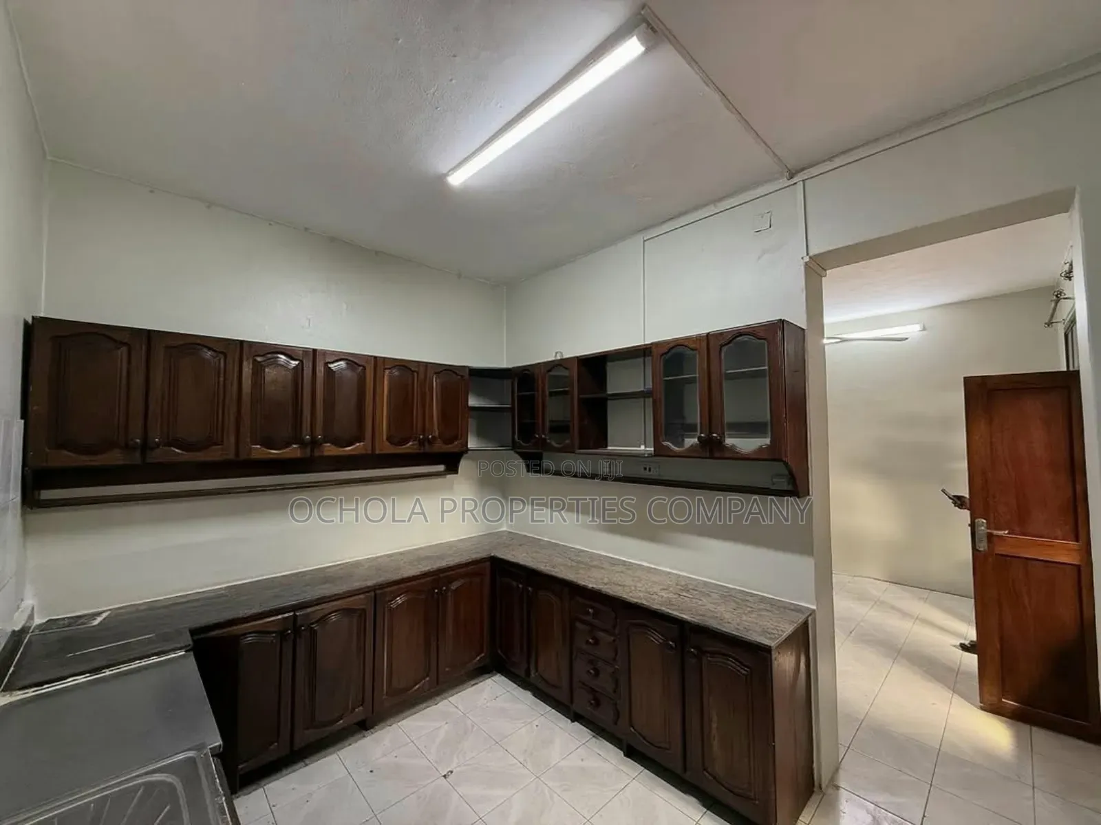 3bdrm Duplex in Upanga West for rent