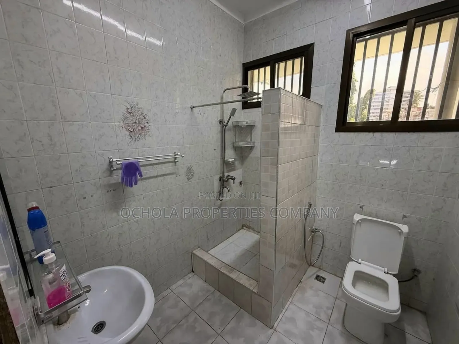 3bdrm Duplex in Upanga West for rent