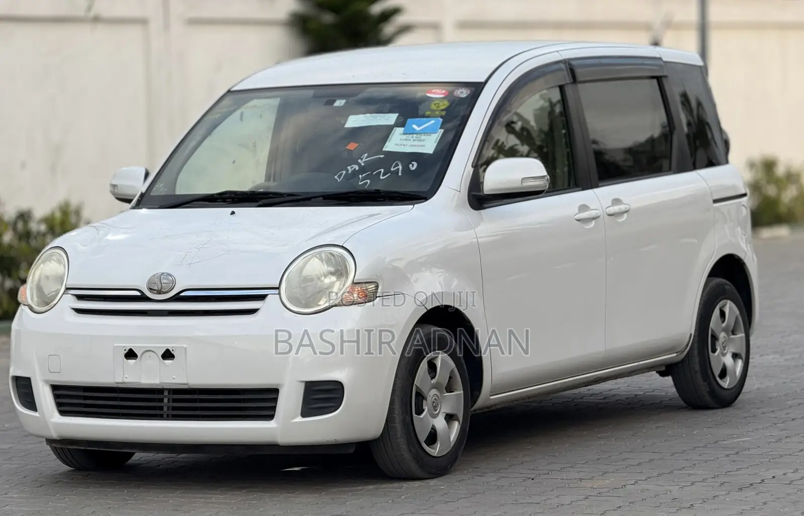 Toyota Sienta 1.5 FWD 2008 White