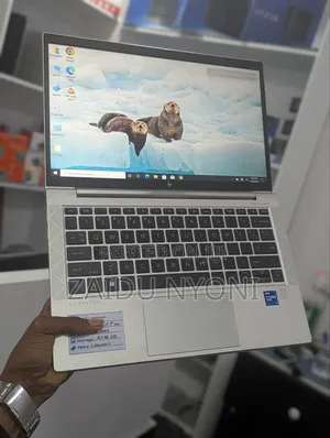 New Laptop HP EliteBook 830 G8 16GB Intel Core I7 SSD 512GB