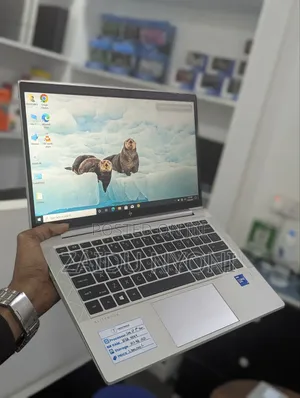 New Laptop HP EliteBook 830 G8 16GB Intel Core I7 SSD 512GB
