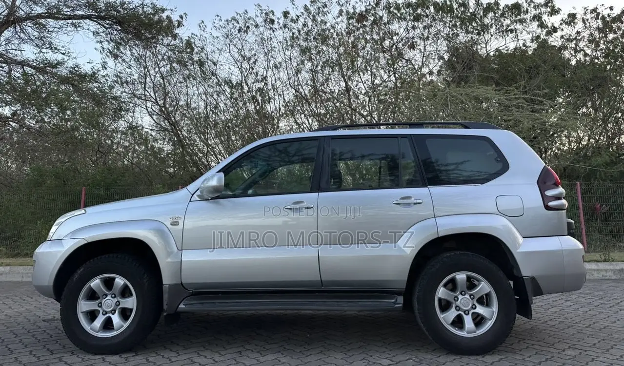 Toyota Land Cruiser Prado 2006 Silver