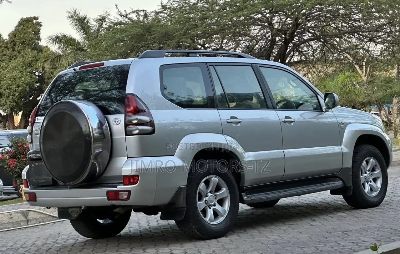 Toyota Land Cruiser Prado 2006 Silver