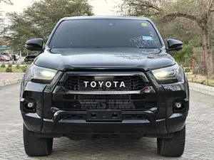 Toyota Hilux 2021 Black