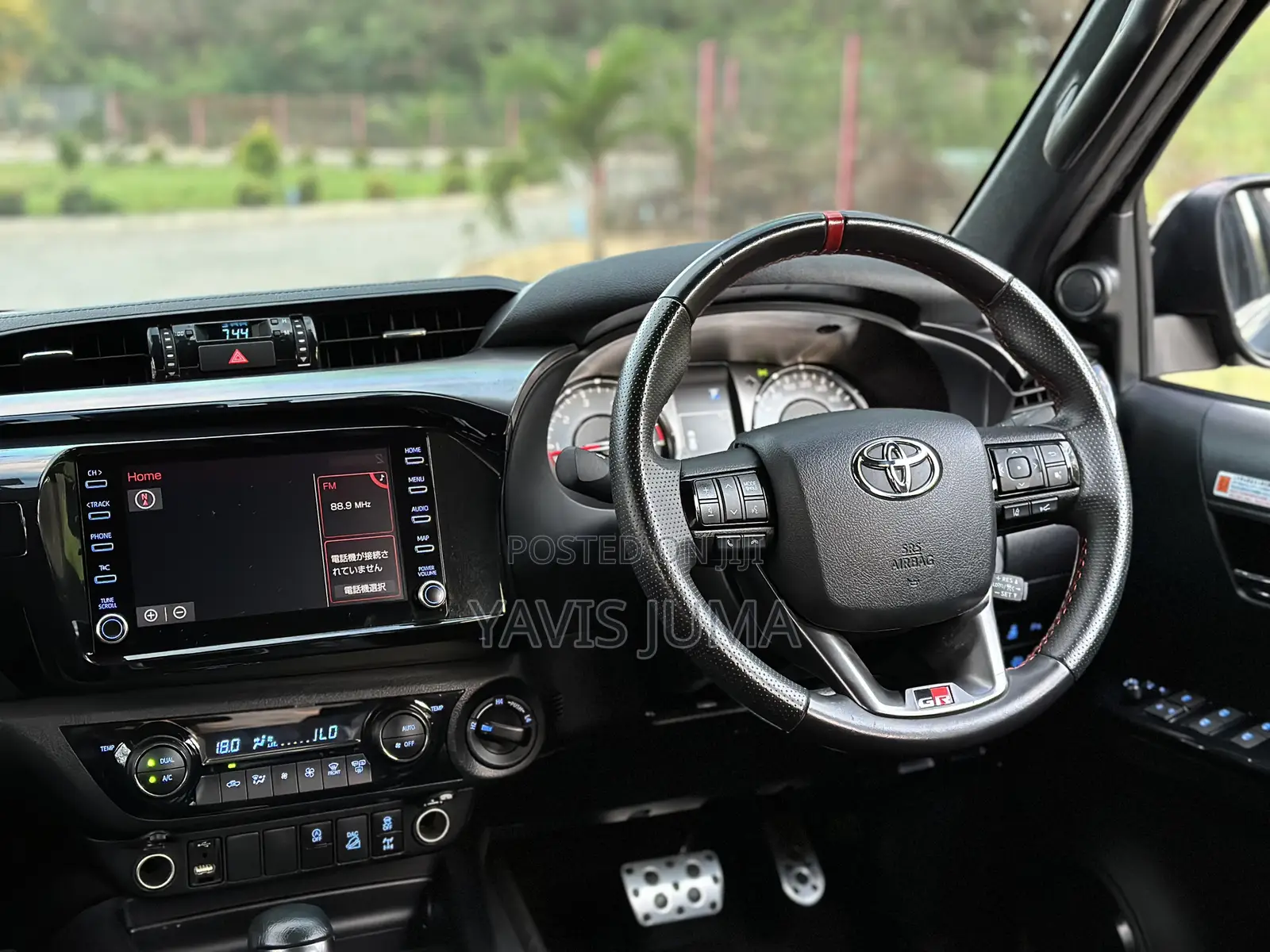 Toyota Hilux 2021 Black