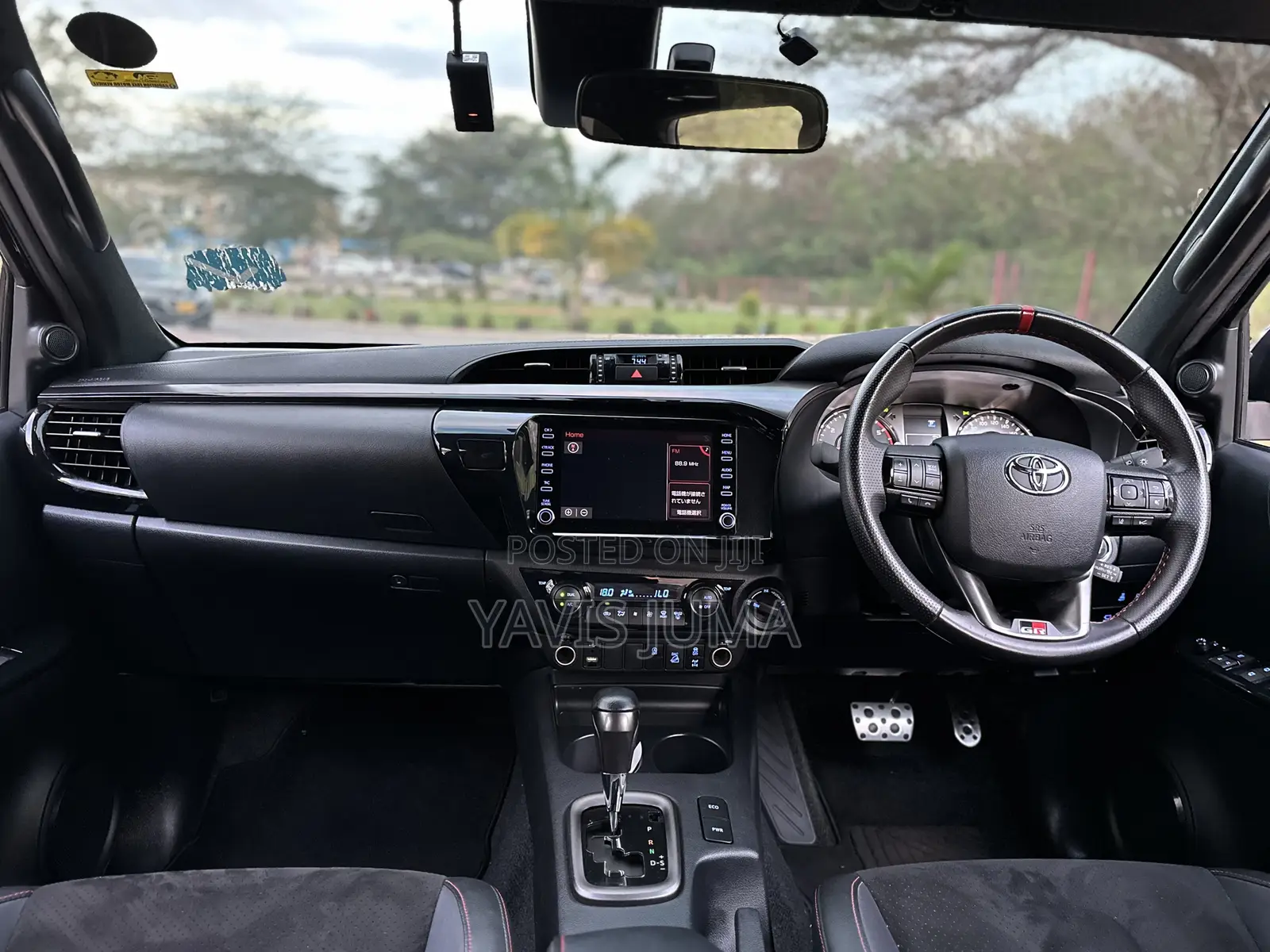 Toyota Hilux 2021 Black