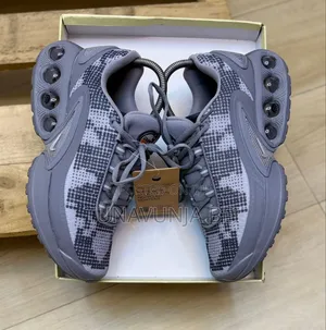 Nike Dn Sneakers