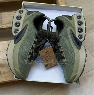 Nike Dn Sneakers