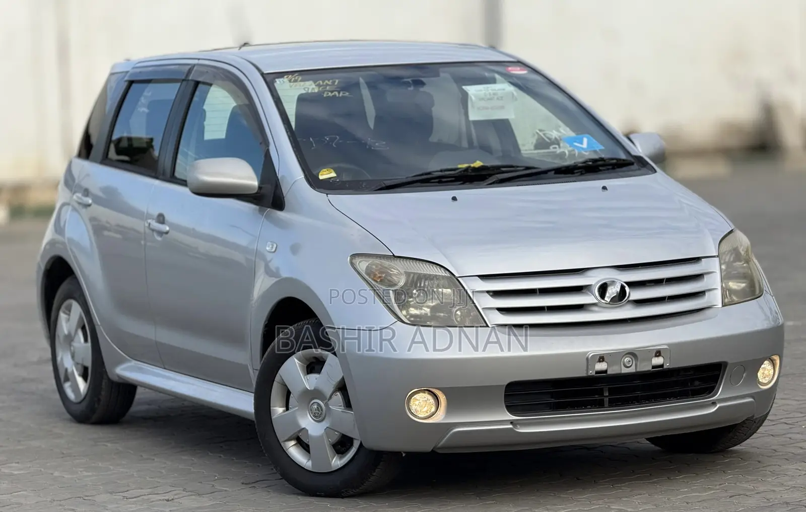 Toyota IST 2005 Silver