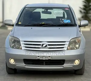Toyota IST 2005 Silver