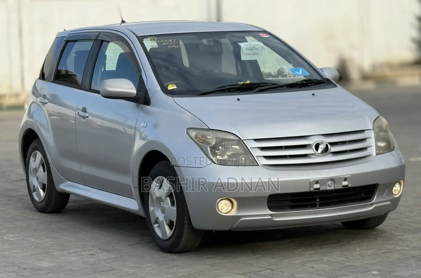 Toyota IST 2005 Silver