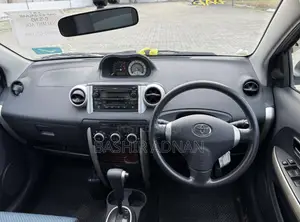 Toyota IST 2005 Silver