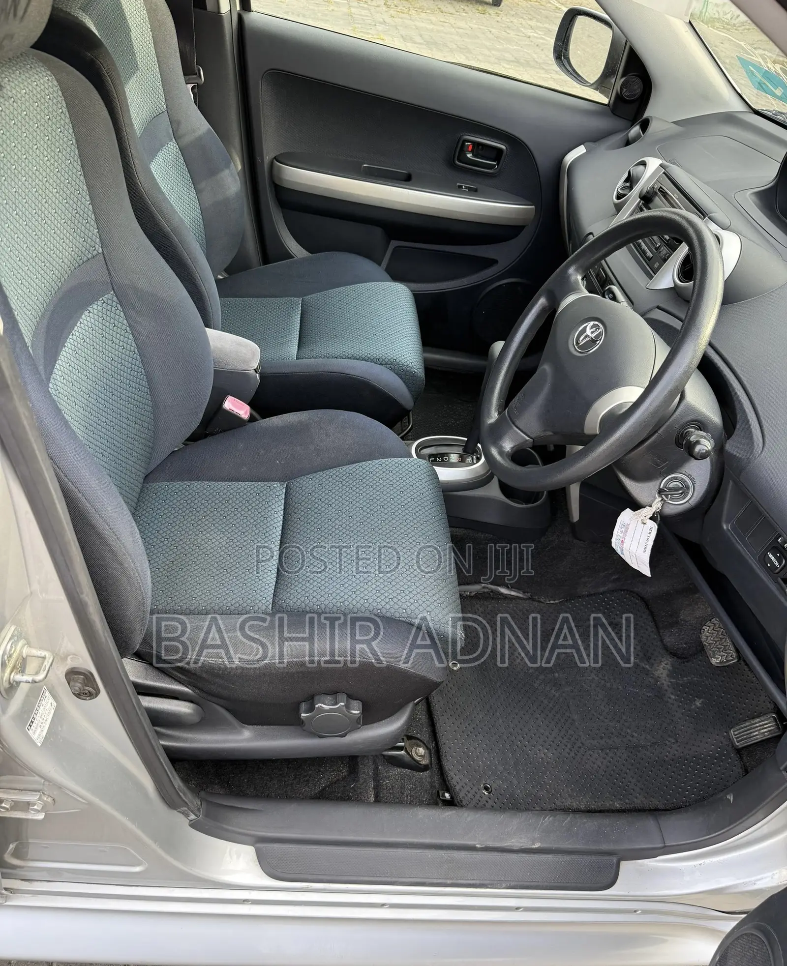 Toyota IST 2005 Silver