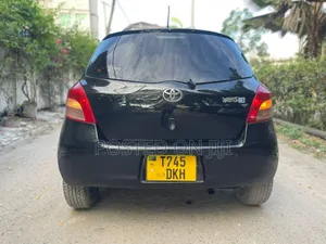 Toyota Vitz 2006 Black
